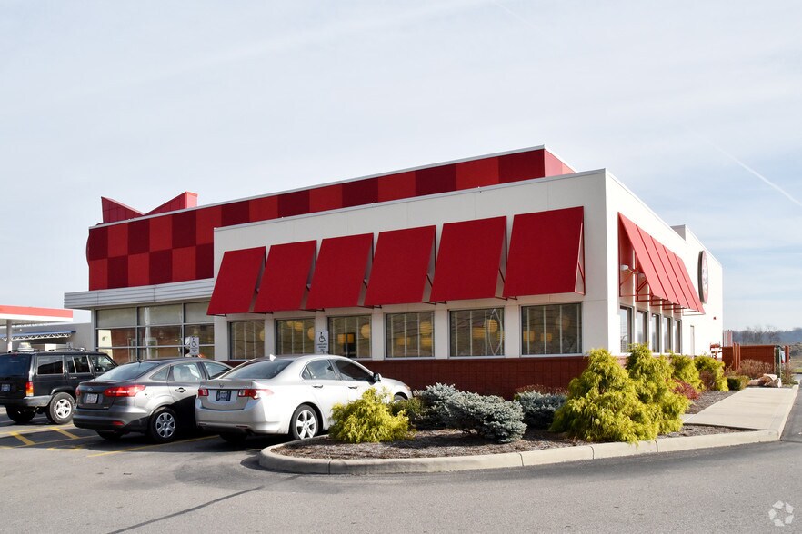 1020 W Eads Pky, Lawrenceburg, IN à louer - Photo de l’immeuble – Image 2 sur 4