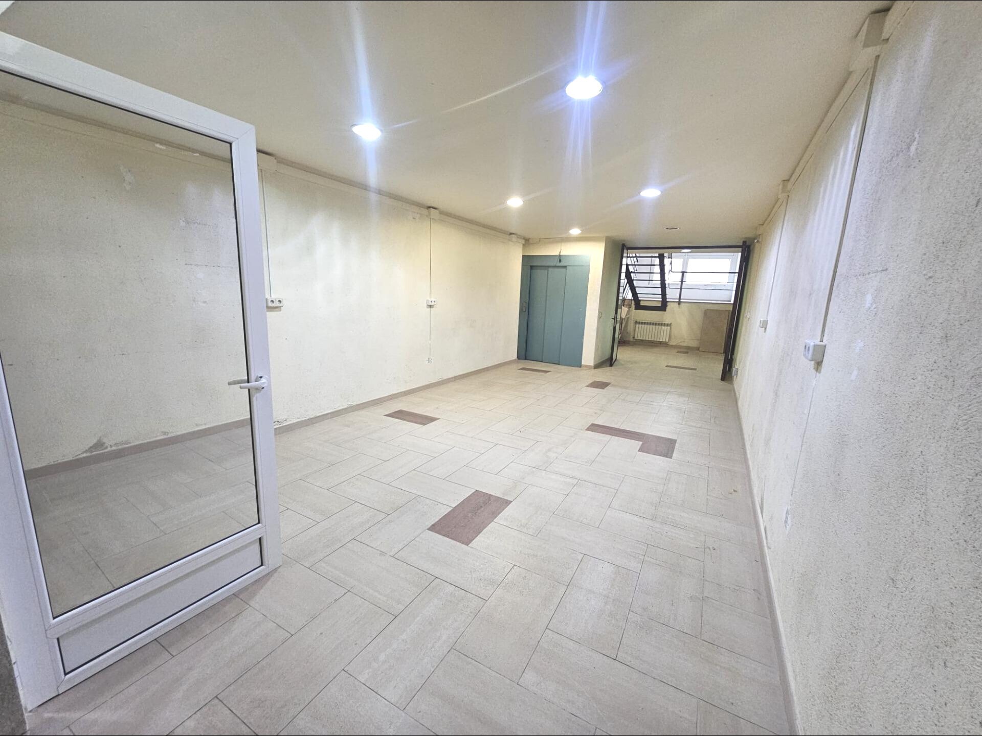 Local commercial dans Sant Celoni, Barcelona à louer Photo intérieure– Image 1 sur 9