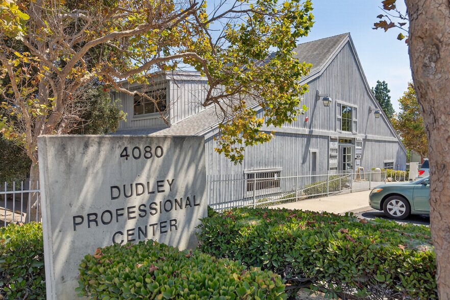 4080 Loma Vista Rd, Ventura, CA à louer - Photo de l’immeuble – Image 3 sur 18