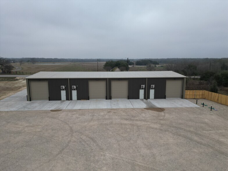 5406 Old Reliance Rd, Bryan, TX à vendre - Photo de l’immeuble – Image 2 sur 2