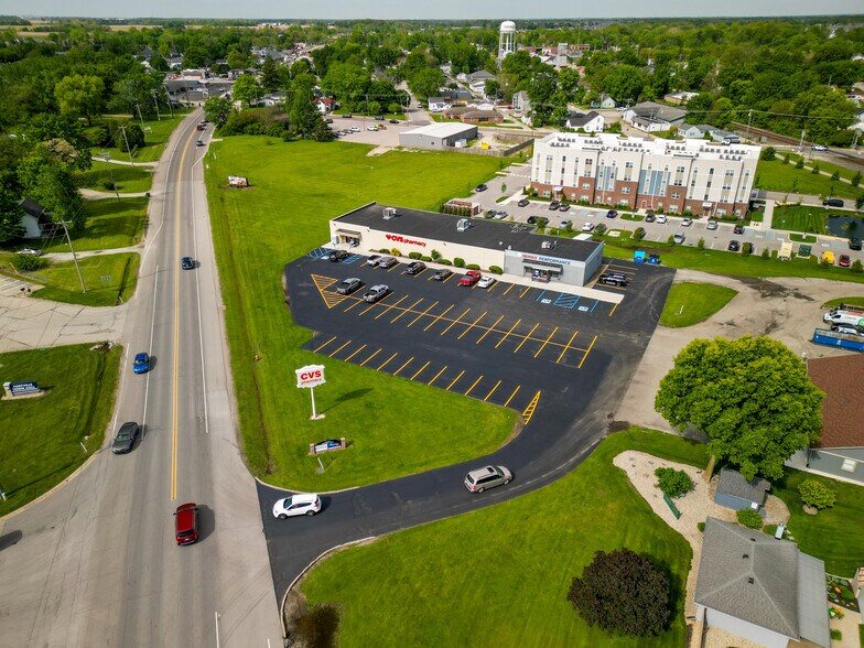 715 E Broadway St, Fortville, IN à louer - Photo de l’immeuble – Image 3 sur 7