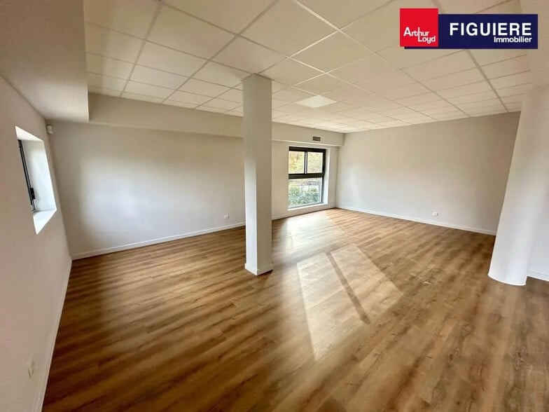 247 Avenue Jean Monnet, Saint-Cannat à louer - Photo intérieure – Image 3 sur 13