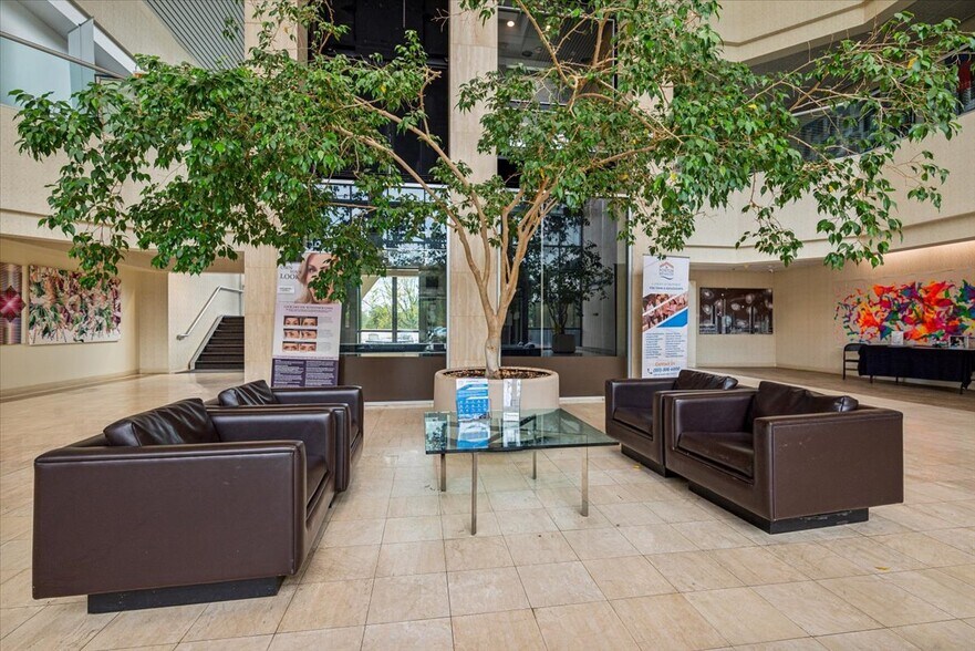 1465 State Route 31 S, Annandale, NJ à louer - Photo de l’immeuble – Image 3 sur 34