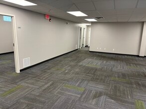 2700 S Blair Stone Rd, Tallahassee, FL à louer Photo intérieure– Image 2 sur 12