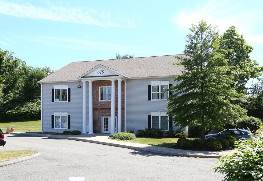 675 Wilbur Cross Hwy, Berlin, CT à vendre - Photo de l’immeuble – Image 2 sur 10