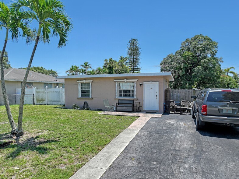 Pompano Beach portfolio portefeuille de 3 biens à vendre sur LoopNet.fr - Photo de l’immeuble – Image 3 sur 15