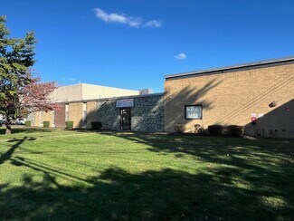 Plus de détails pour 115 Albany Ave, Amityville, NY - Industriel/Logistique à vendre