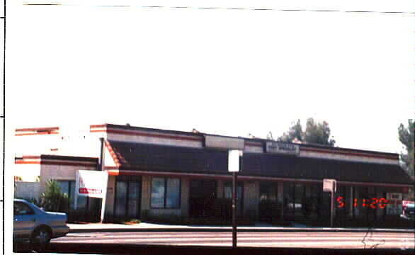 402-408 W Baseline Rd, Glendora, CA à louer - Photo de l’immeuble – Image 3 sur 5