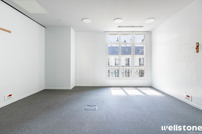 13 Rue Du Docteur Lancereaux, Paris à louer - Photo de l’immeuble – Image 3 sur 11