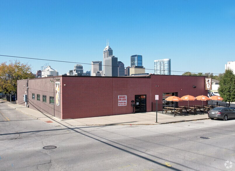 140 S College Ave, Indianapolis, IN à louer - Photo de l’immeuble – Image 3 sur 11