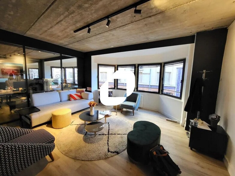 Bureau dans Lille à louer - Photo de l’immeuble – Image 1 sur 7