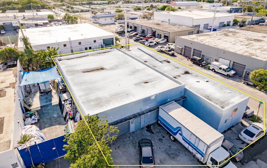 745 NW 7th Ter, Fort Lauderdale, FL à vendre - Photo de l’immeuble – Image 3 sur 8