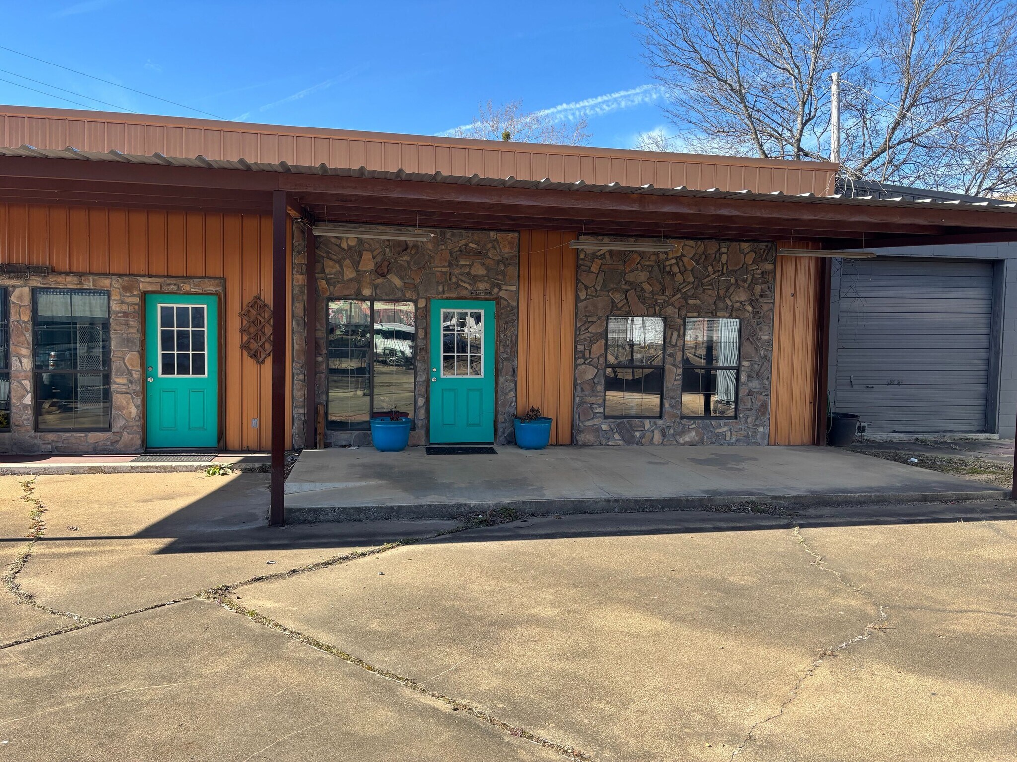 9 NW Martin Luther King Ave, Idabel, OK à vendre Photo principale– Image 1 sur 45