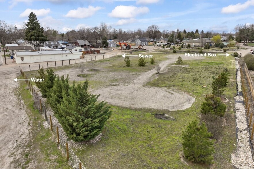 Terrain dans Middleton, ID à vendre - Aérien – Image 1 sur 28