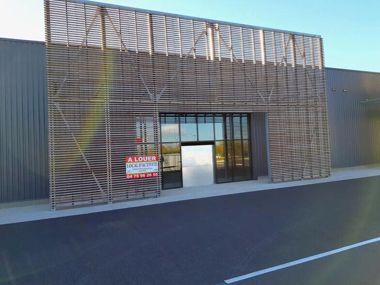 Local commercial dans Le Teil à louer - Photo de l’immeuble – Image 3 sur 3