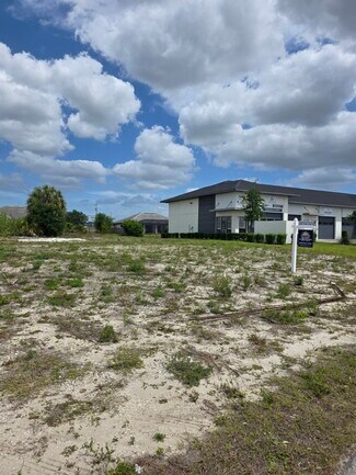 Plus de détails pour 1419 4th Terrace Ter, Cape Coral, FL - Terrain à vendre