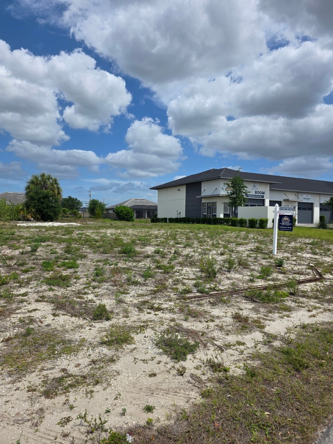 1419 4th Terrace Ter, Cape Coral, FL à vendre Photo principale– Image 1 sur 7
