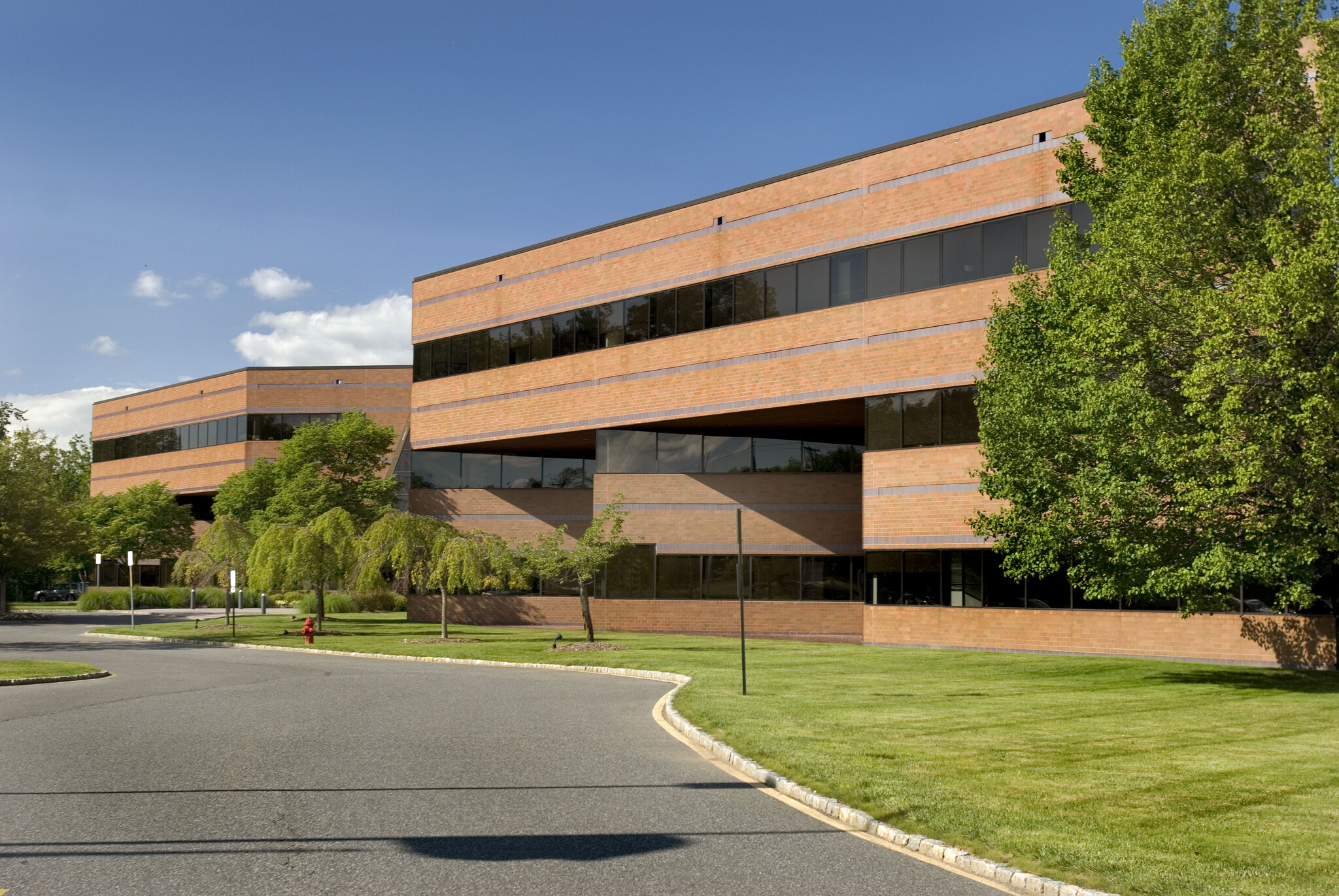 90 E Halsey Rd, Parsippany, NJ à louer Photo de l’immeuble– Image 1 sur 9