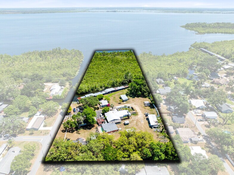 5620 Bertsville Road, Lady Lake, FL à vendre - Photo principale – Image 1 sur 83