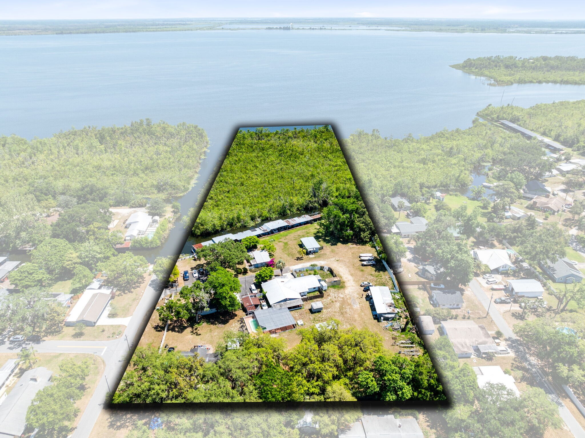 5620 Bertsville Road, Lady Lake, FL à vendre Photo principale– Image 1 sur 84