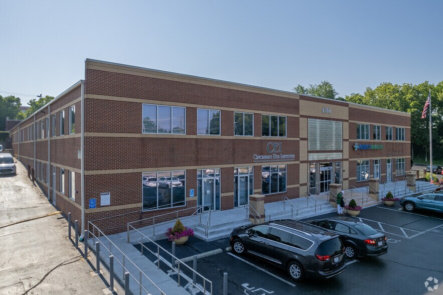 4760 Red Bank Expy, Cincinnati, OH à louer - Photo de l’immeuble – Image 3 sur 5