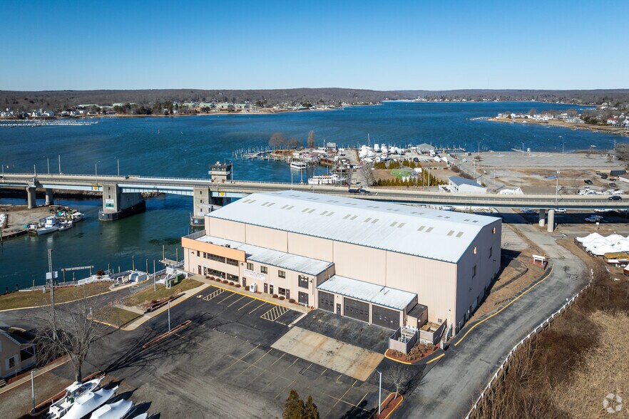 8 River St, Waterford, CT à vendre - Aérien – Image 3 sur 6