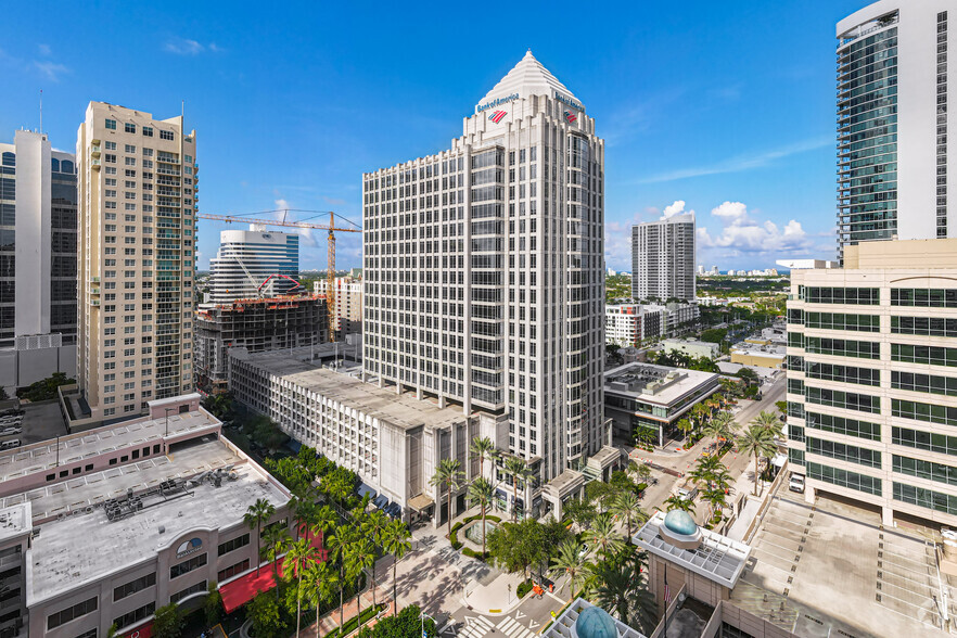 401 E Las Olas Blvd, Fort Lauderdale, FL à louer - Photo de l’immeuble – Image 1 sur 22