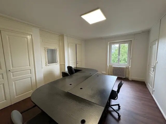 Bureau dans Saint-Chamond à louer - Photo de l’immeuble – Image 2 sur 8
