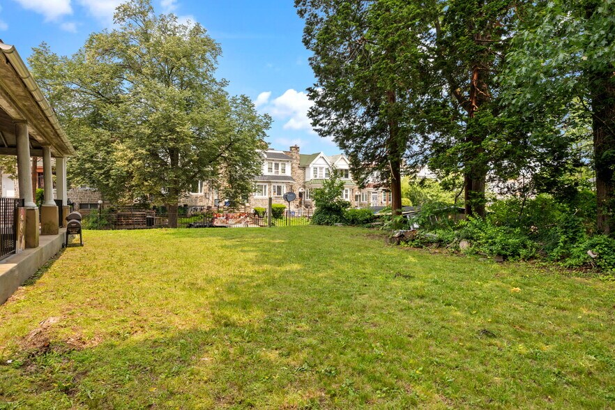 400 E Vernon Rd, Philadelphia, PA à vendre - Photo de l’immeuble – Image 3 sur 73