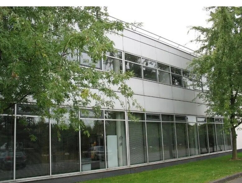 67/69 Rue Des Chardonnerets, Tremblay-en-France à louer - Photo de l’immeuble – Image 3 sur 14