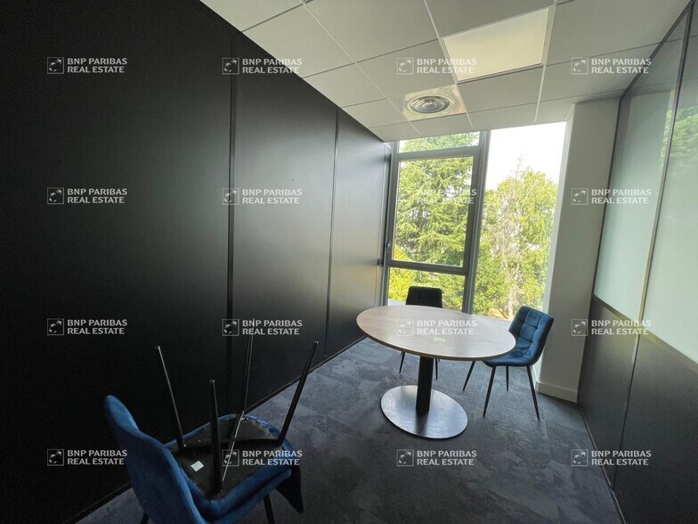 Bureau dans Limonest à louer - Photo de l’immeuble – Image 3 sur 18