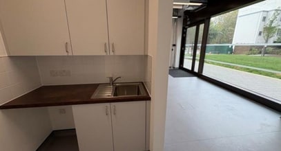 142 Thessaly Rd, Londres à louer Photo intérieure– Image 2 sur 3