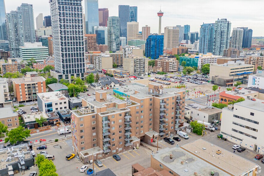 515-519 17th Ave SW, Calgary, AB à louer - Aérien – Image 2 sur 4