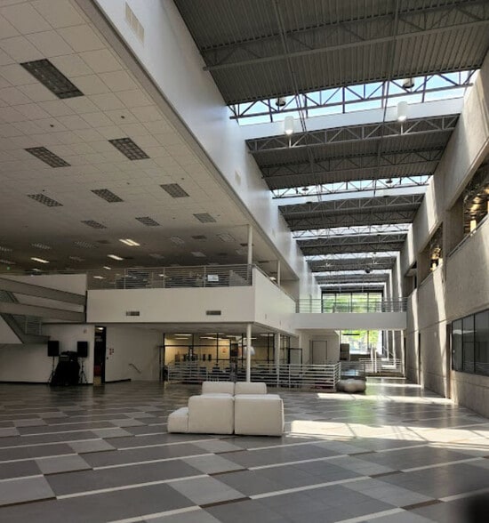 9950 Jeronimo Rd, Irvine, CA à louer - Photo intérieure – Image 2 sur 6