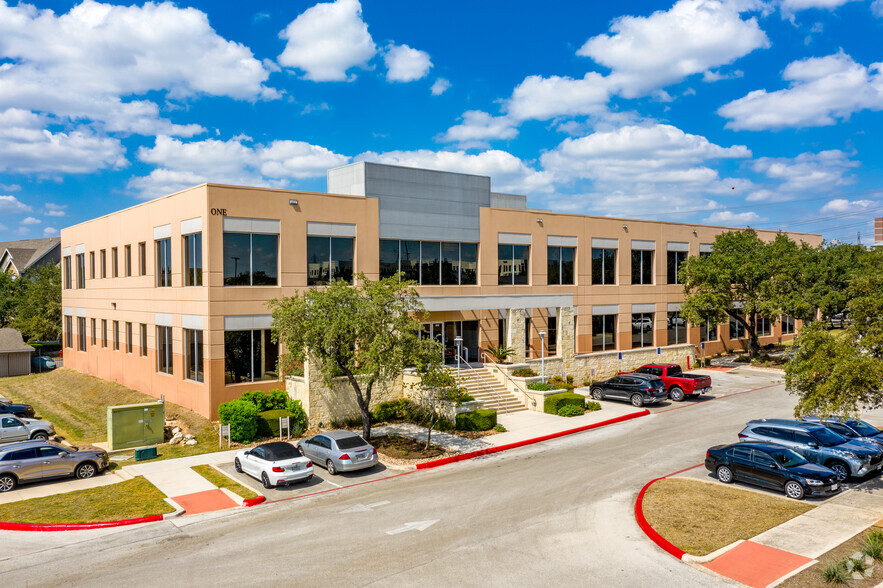 300 E Sonterra Blvd, San Antonio, TX à louer - Photo principale – Image 1 sur 14