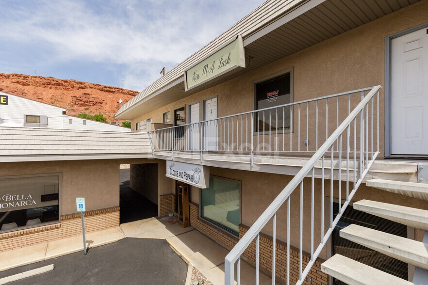 511 E Saint George Blvd, Saint George, UT à louer - Photo de l’immeuble – Image 2 sur 4