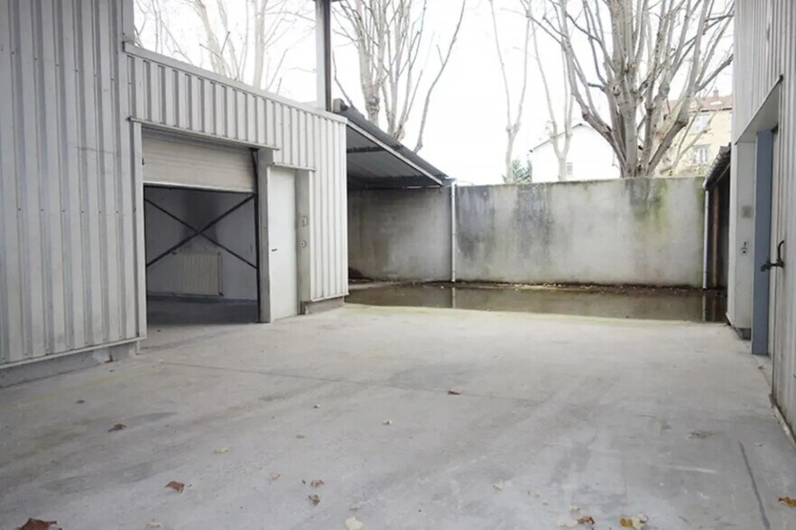 144 Rue Colbert, Colombes à louer - Photo de l’immeuble – Image 2 sur 24
