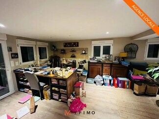 Plus de détails pour Bureau à louer