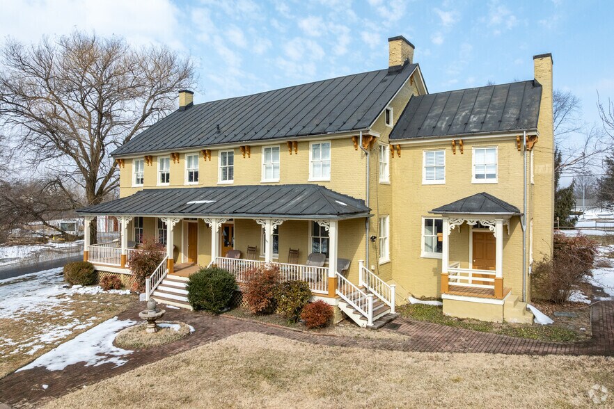 120 Water St, New Windsor, MD à vendre - Photo principale – Image 1 sur 4