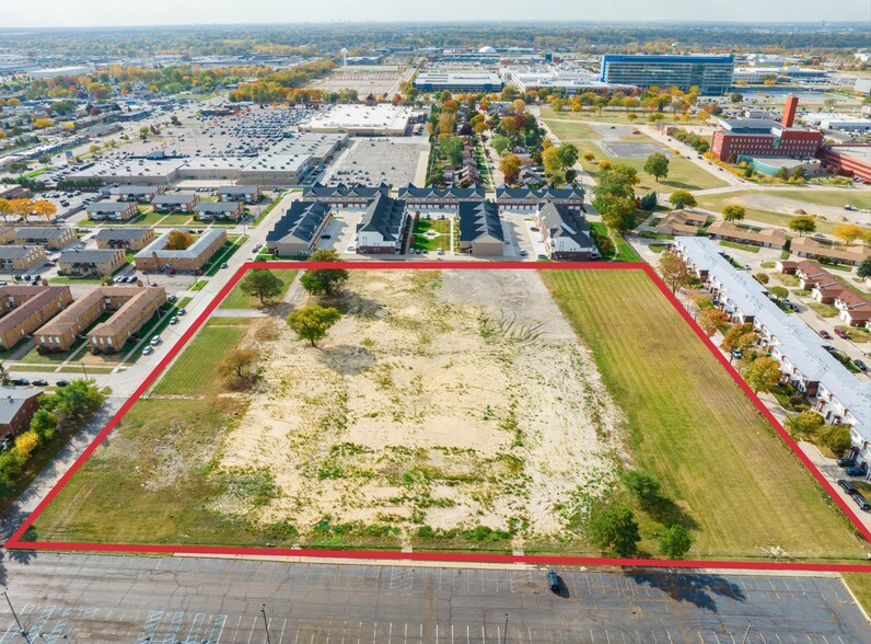 8525 Cole Dr, Warren, MI à vendre - Aérien – Image 2 sur 4