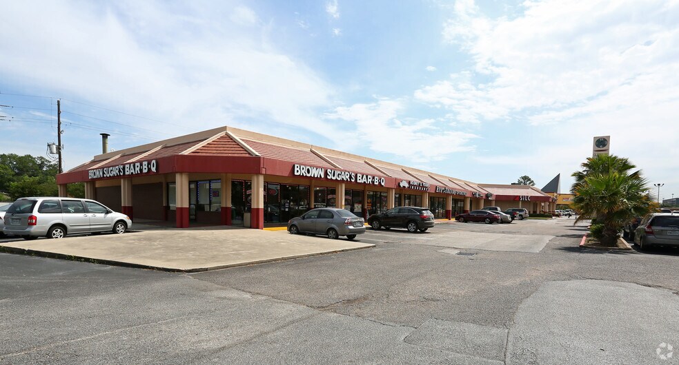 111-191 Greens Rd, Houston, TX à louer - Photo principale – Image 1 sur 5