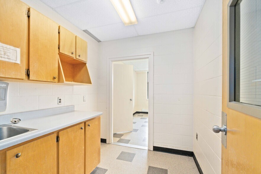 2159 County Rd 16, Merrickville, ON à louer - Photo de l’immeuble – Image 3 sur 22