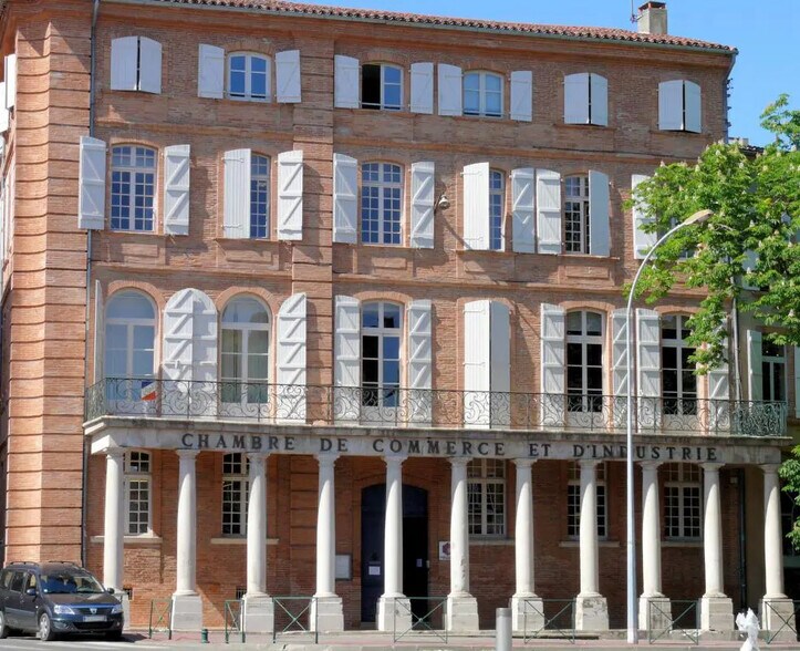Bureau dans Montauban à louer - Photo de l’immeuble – Image 1 sur 2