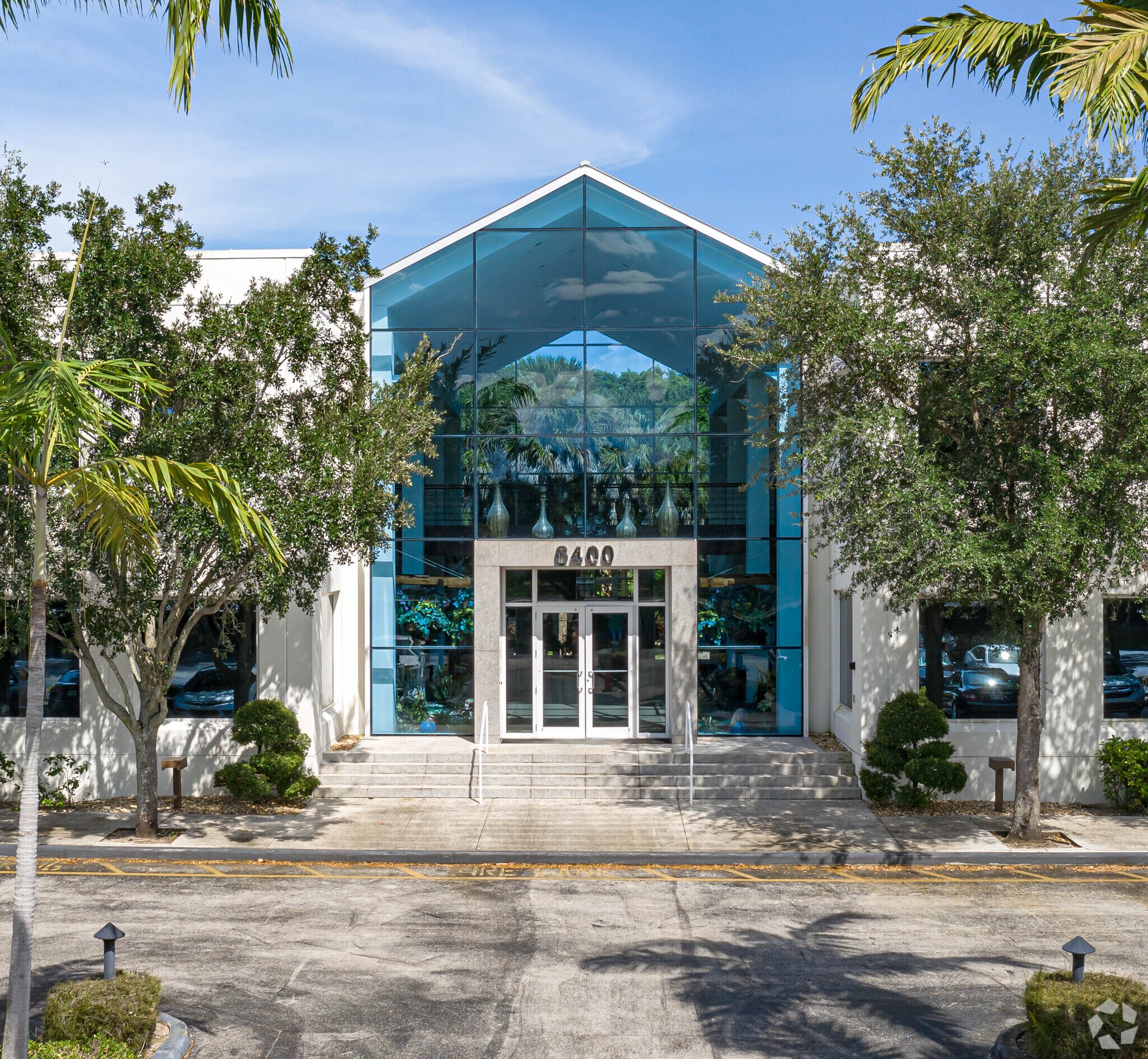 6400 N Congress Ave, Boca Raton, FL à louer Photo de l’immeuble– Image 1 sur 7
