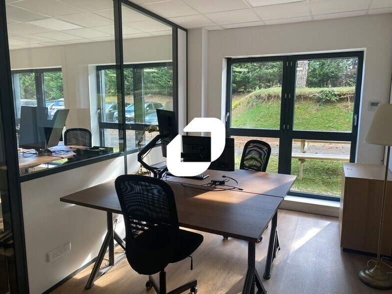 Bureau dans Rillieux-la-Pape à louer - Photo intérieure – Image 1 sur 7