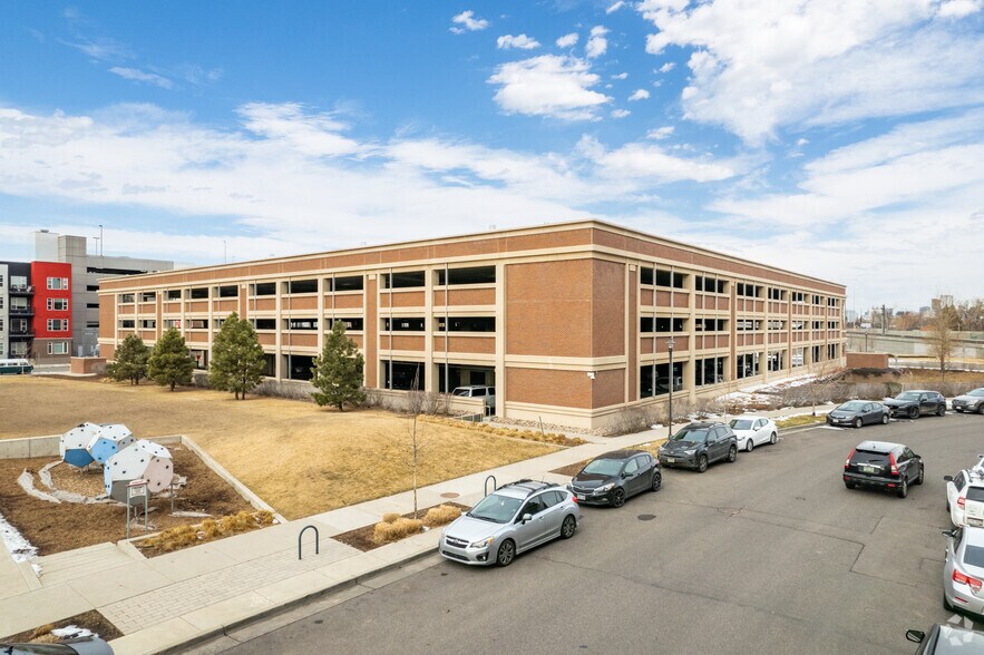 100 E Tennessee Ave, Denver, CO à louer - Photo de l’immeuble – Image 2 sur 5