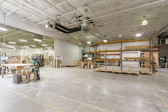 1202 Thomas Beck Rd, Des Moines, IA à louer Photo de l’immeuble– Image 1 sur 5