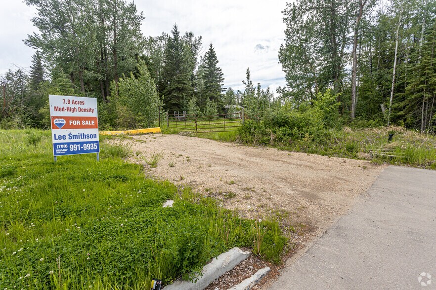 271 Range Rd, Spruce Grove, AB à vendre - Photo de l’immeuble – Image 2 sur 3