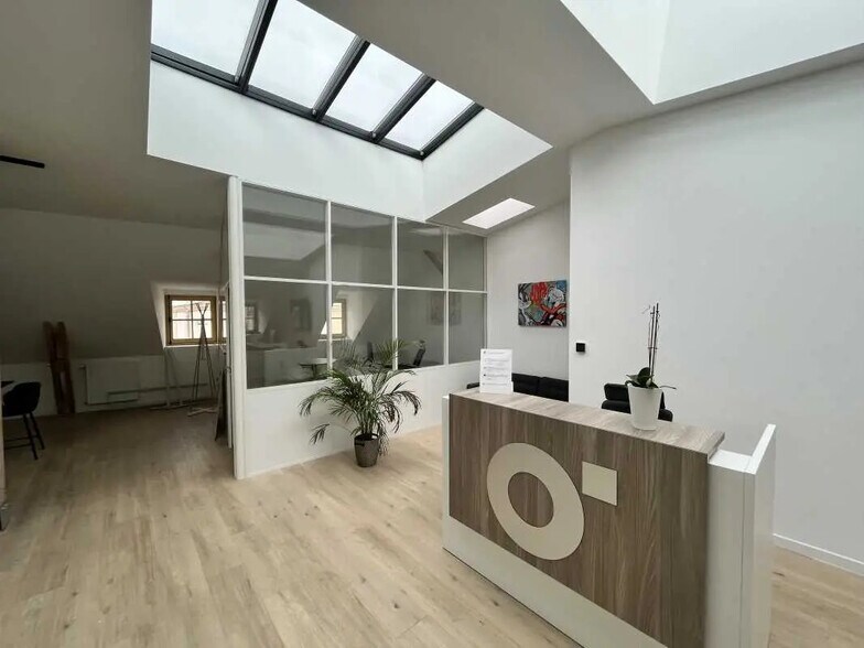 Bureau dans Rennes à louer - Photo de l’immeuble – Image 1 sur 7