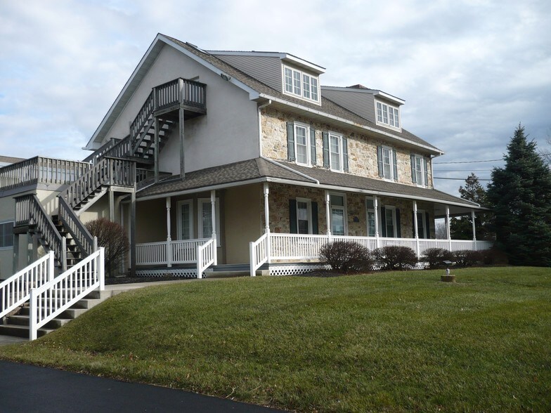 1799 Horseshoe Pike, Honey Brook, PA à louer - Photo de l’immeuble – Image 2 sur 7